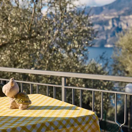 Esperia Apartman *