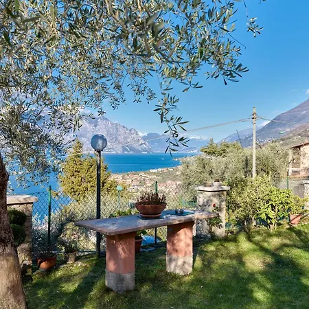 Esperia Apartman *