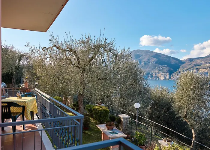 Esperia By Gardenjoy Apartment Brenzone sul Garda